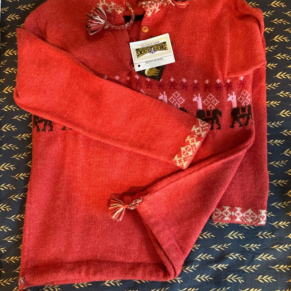 Gorgeous brand new sweater. Don’t miss it!
